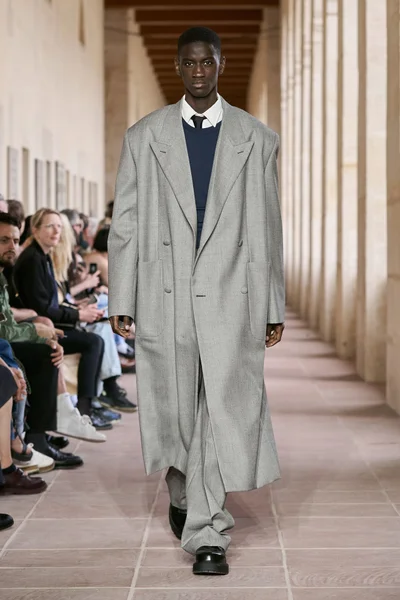 Look 6